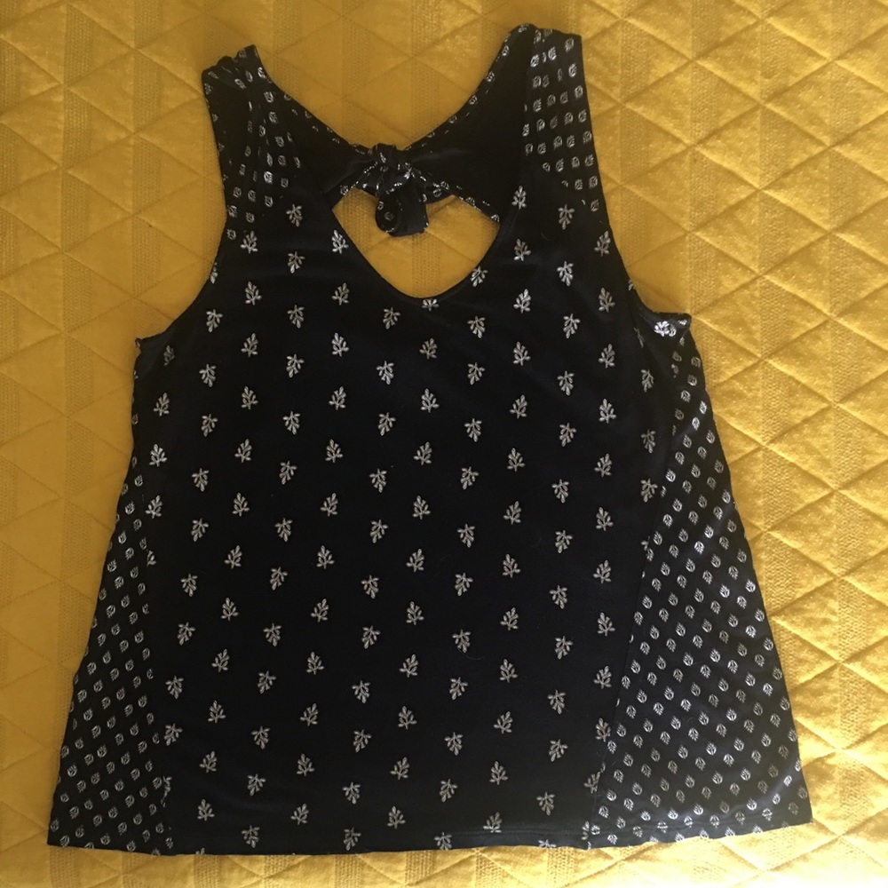 Women’s Old Navy, B/W, sleeveless, knit top, L